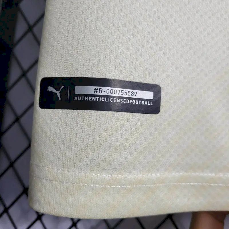 Camisa retrô reserva do AC Milan 2021/22