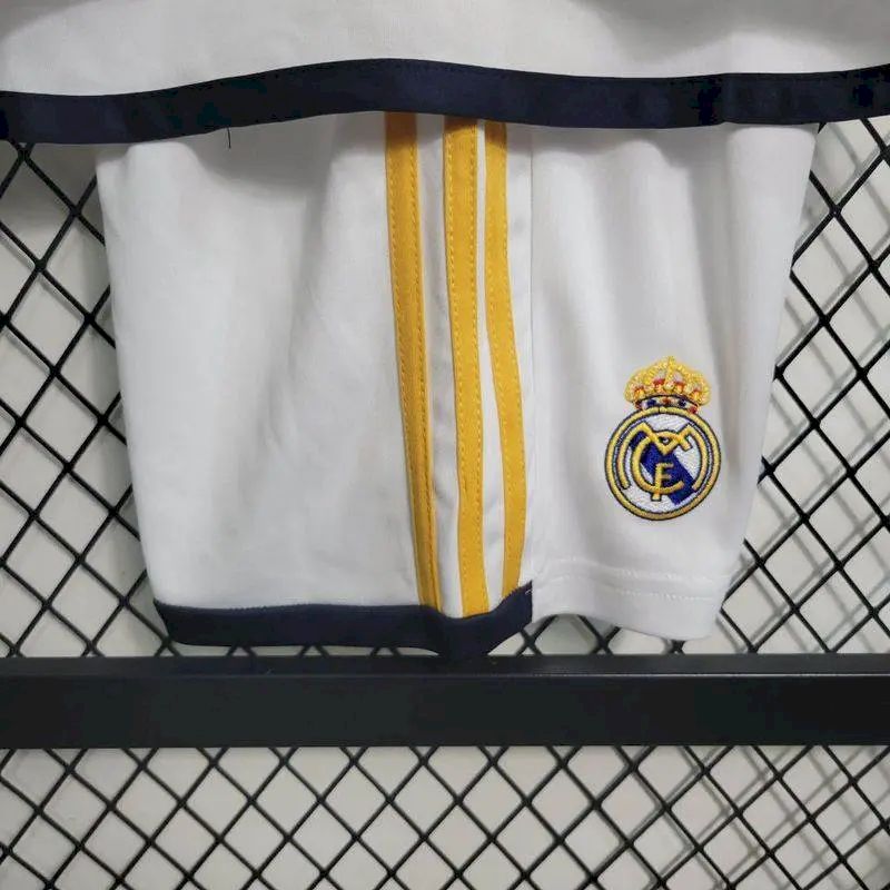 Kit infantil de manga comprida do Real Madrid 2023/24