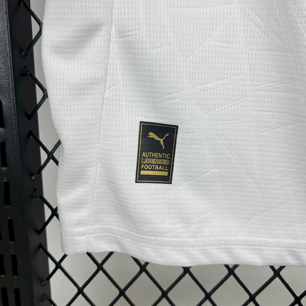 Valencia 2025/26 Home Jersey