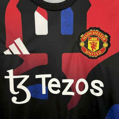 Camisa pré-jogo do Manchester United 2024/25