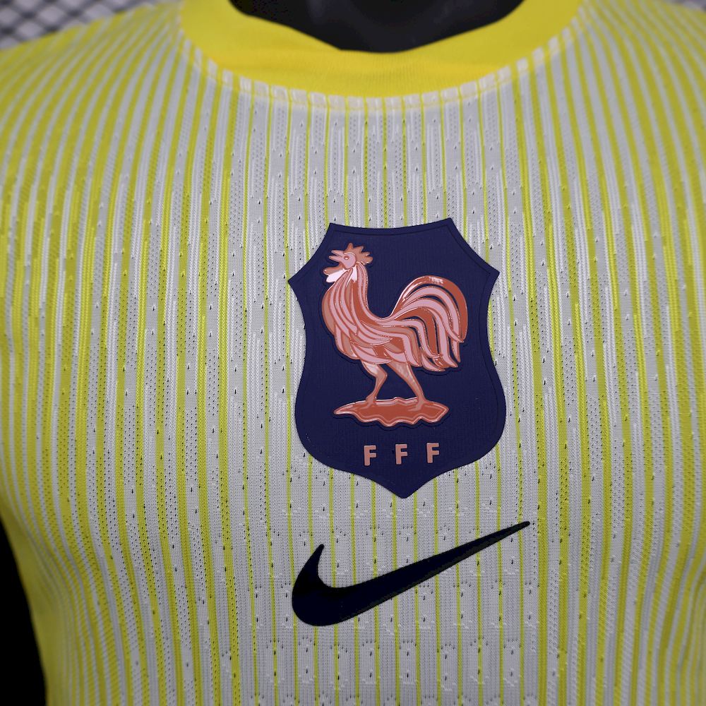 Camisa de goleiro da França 2025/26 vaza versão de jogador