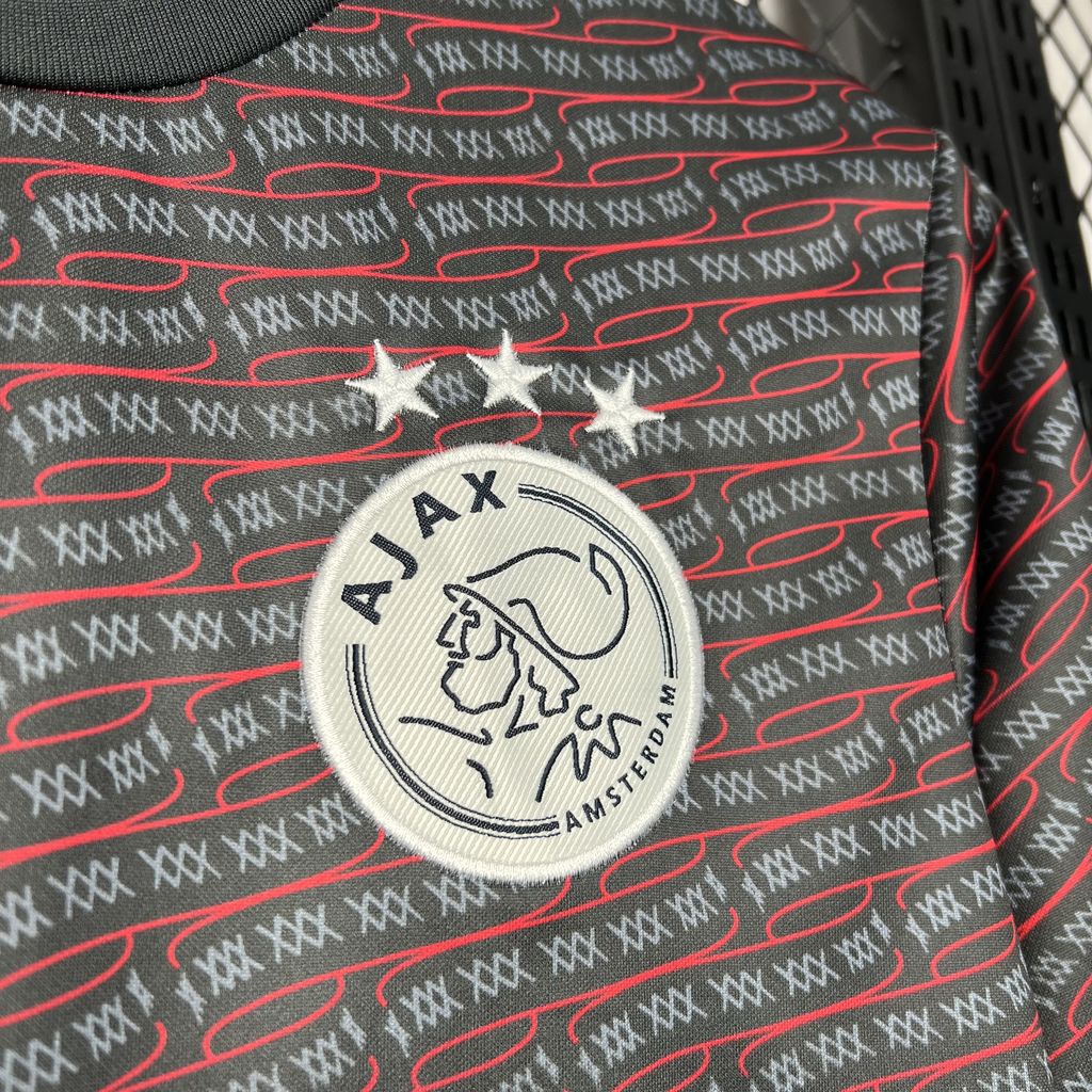 Camisa pré-jogo do Ajax 2024/25