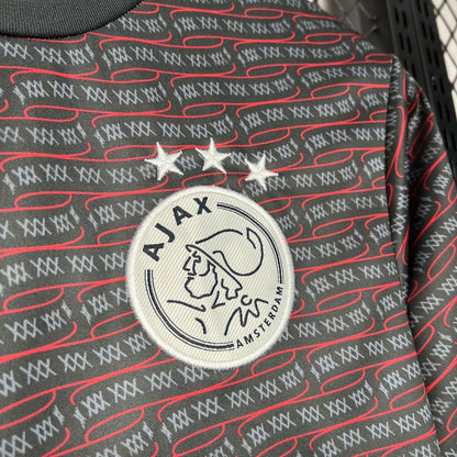 Camisa pré-jogo do Ajax 2024/25