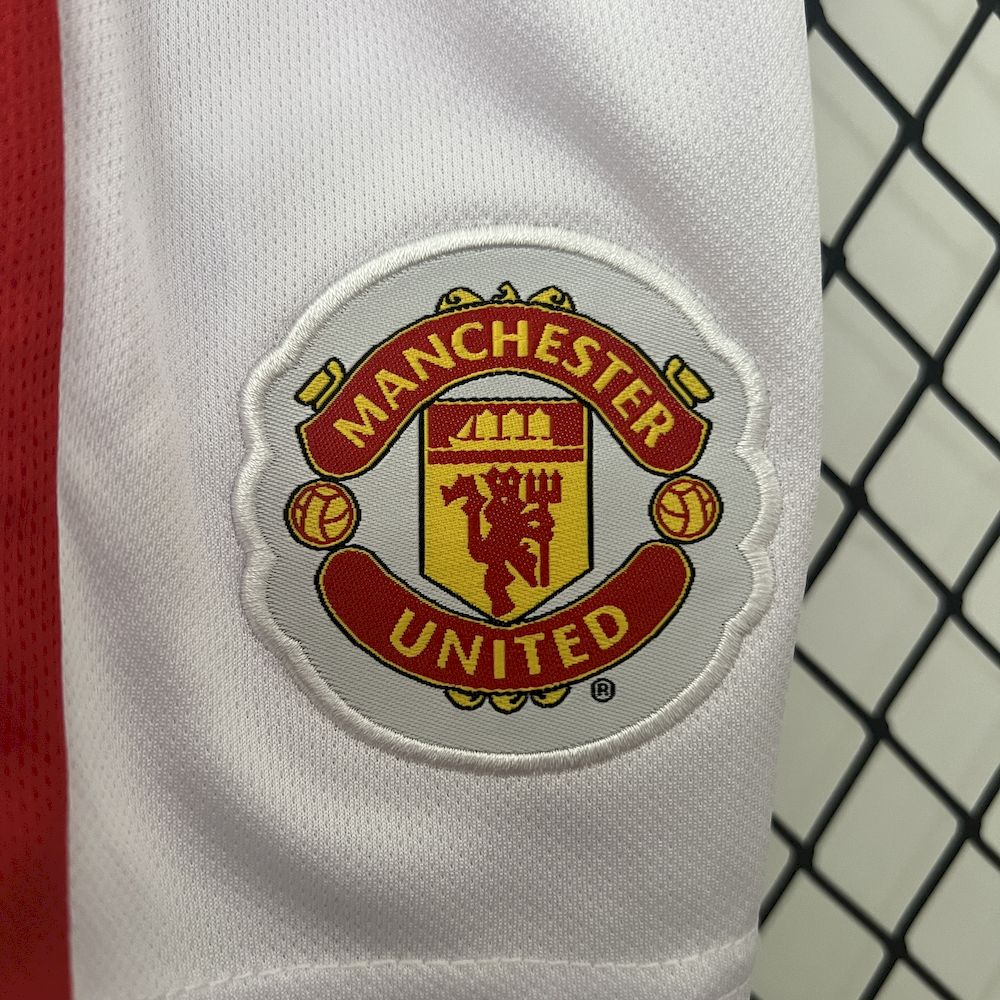 Manchester United 2009/10 Home Kids Retro Jersey And Shorts