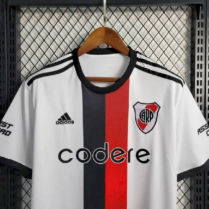 Camisa pré-jogo do River Plate 2023/24