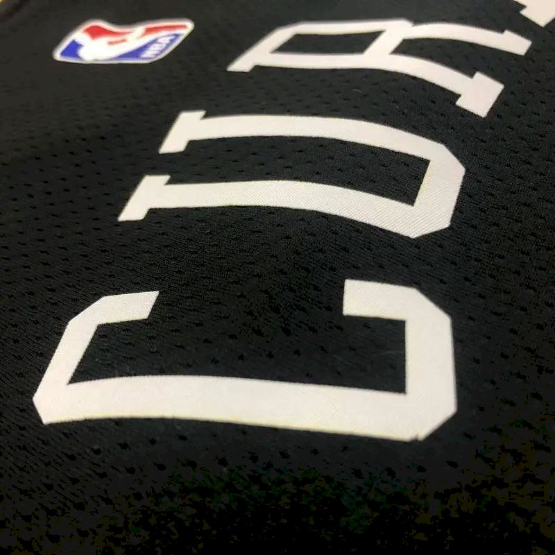 Camisa masculina Stephen Curry com decote em V preta versão jogador – Edição Statement