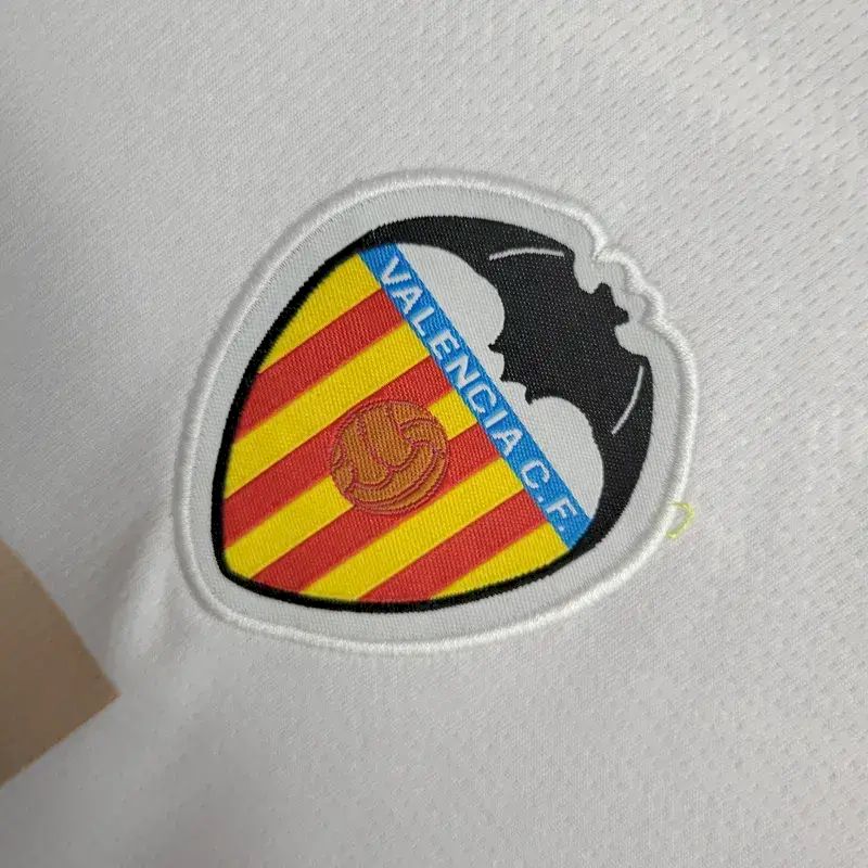 Camisa infantil do Valencia 2023/24