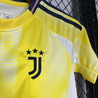 Juventus 2024/25 Away Kids Kit
