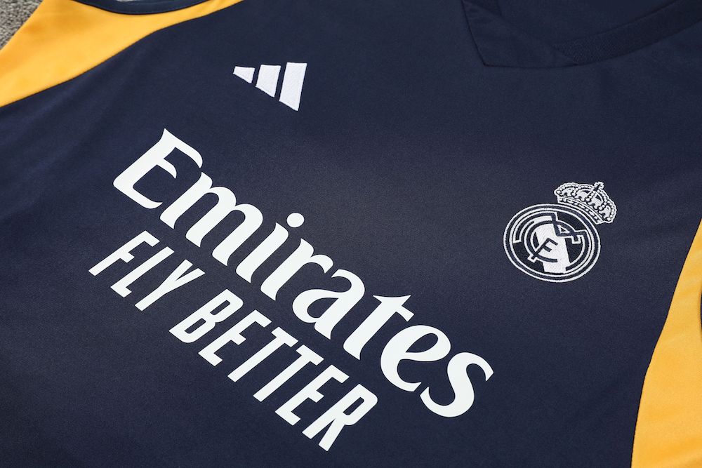 Camiseta regata e short adulto Real Madrid 2023/24 418