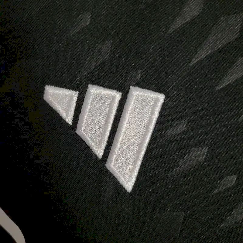 Camisa de goleiro do Real Madrid 2023/24