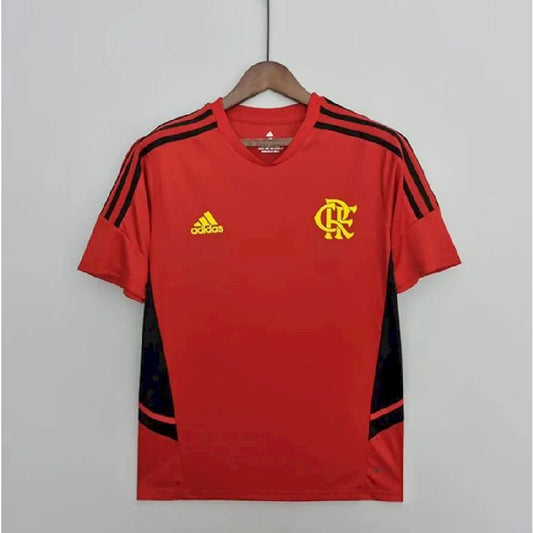 Camisa de treino do Flamengo 2022/23 vermelha