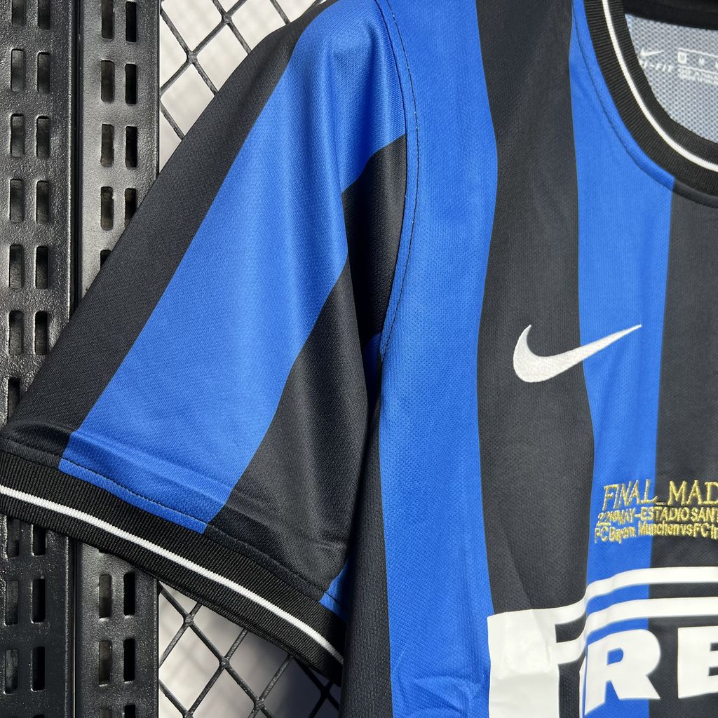 Camisa retrô da Inter de Milão 2009/10