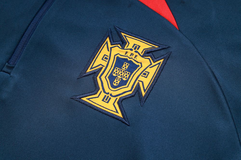 Camisola e Calça Adulto Portugal 2023/24 Meio Fecho 815