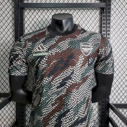 Camisa Maharishi do Arsenal 2023/24, versão de jogador