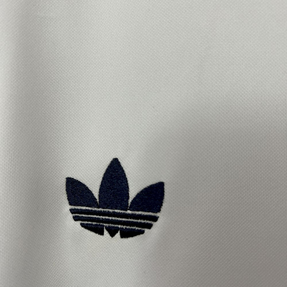 Camisa retrô do Real Madrid 1984/85