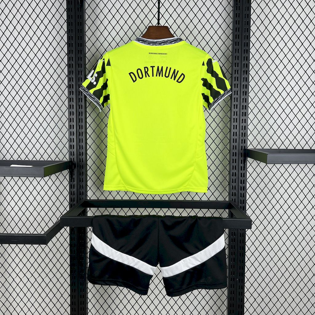Borussia Dortmund 2025/26 Special Kids Kit