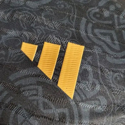 Camisa Real Madrid 2023/24 Classic Edition Versão Jogador 2