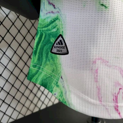 Camisa de treino pré-jogo da Itália 2023/24, versão jogadora