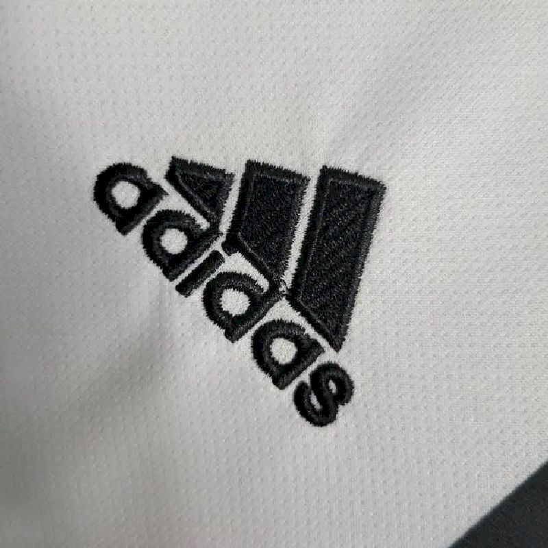 Camisa pré-jogo do River Plate 2023/24