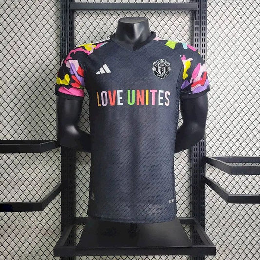 Camisa de treino pré-jogo do Real Madrid 2024/25, versão jogador