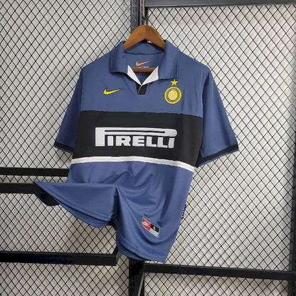 Camisa retrô reserva do Inter de Milão 1998/99